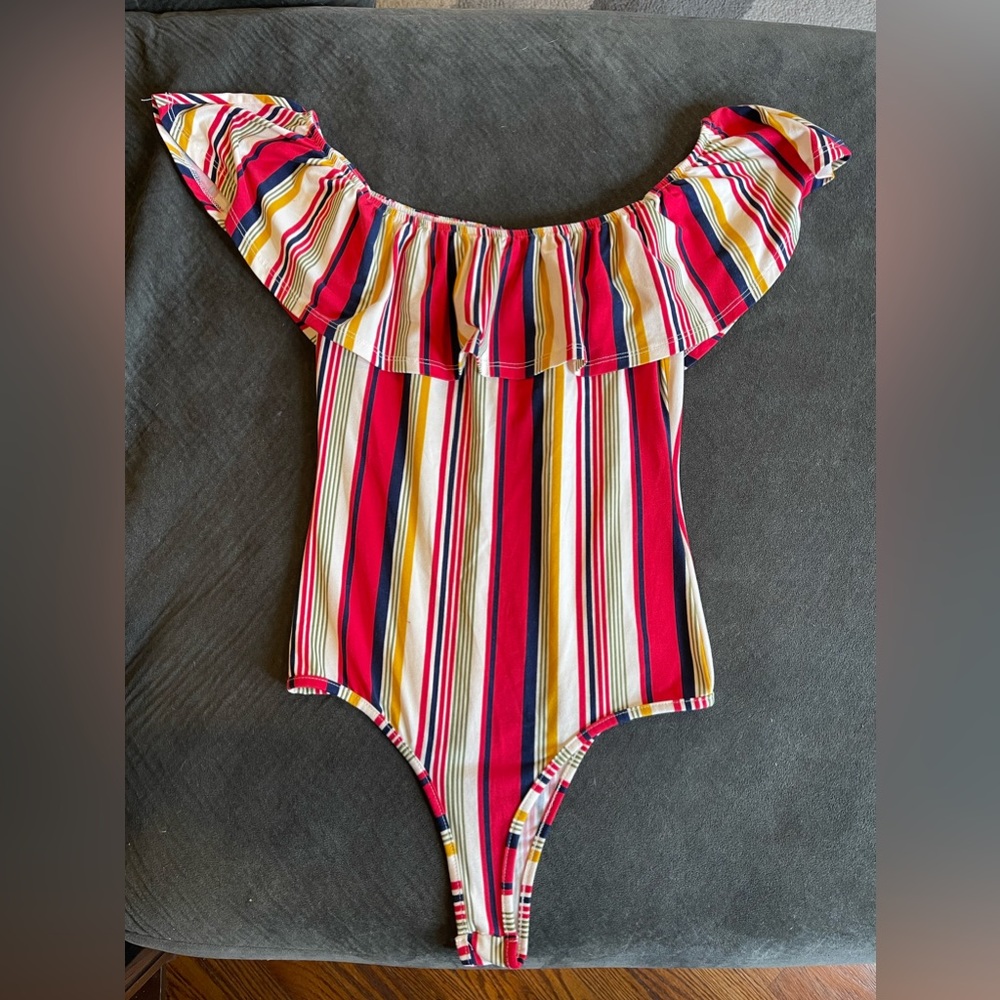 Rue21 onesie multi color size medium.